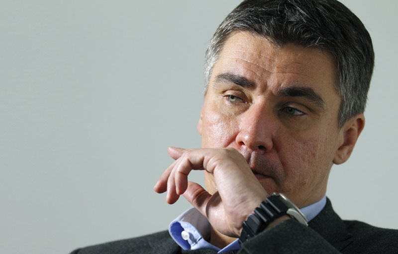 Милановић: Мађари ће морати да пуцају ако затворе границе